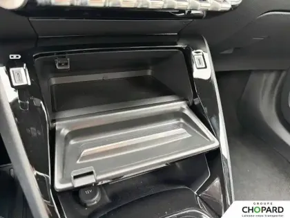Photo 24 Peugeot 2008  Electrique 54 kWh 156 ch