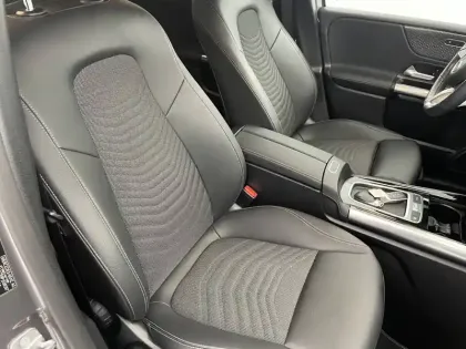 Photo 46 Mercedes Classe B  200 d 8G-DCT