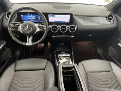 Photo 48 Mercedes Classe B  200 d 8G-DCT