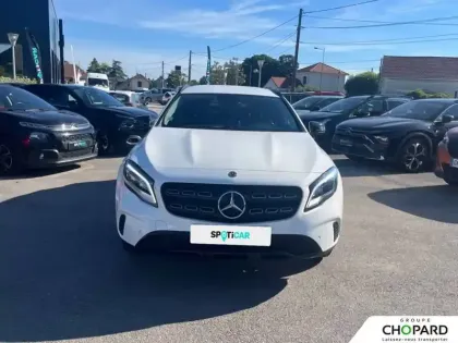 Photo 20 Mercedes GLA  180 7-G DCT