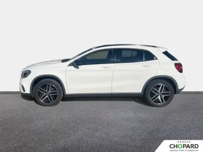 Photo 8 Mercedes GLA  180 7-G DCT
