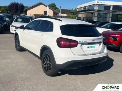 Photo 24 Mercedes GLA  180 7-G DCT