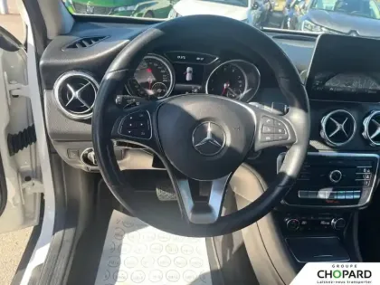 Photo 16 Mercedes GLA  180 7-G DCT