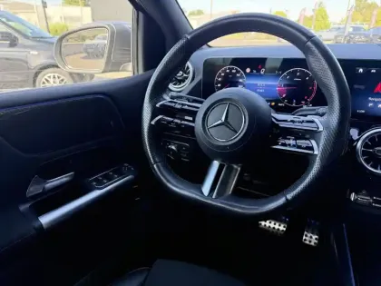 Photo 35 Mercedes Classe B  200 d 8G-DCT