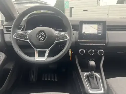 Photo 28 Renault Clio  E-Tech full hybrid 145