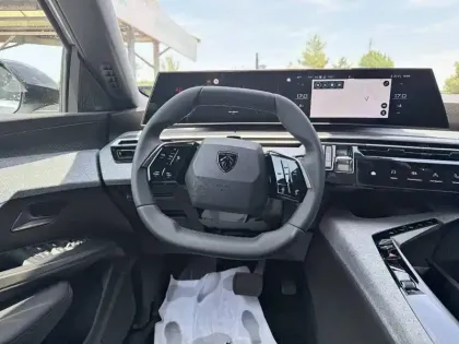 Photo 8 Peugeot 3008  Hybrid 145 e-DCS6