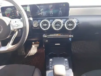 Photo 11 Mercedes Classe A  200 d 8G-DCT