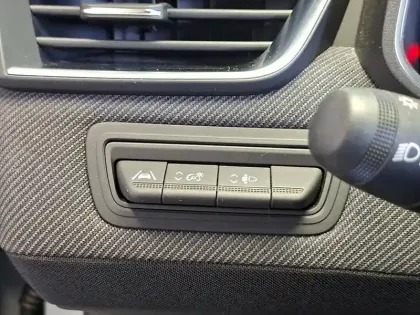 Photo 37 Renault Clio  E-Tech full hybrid 145