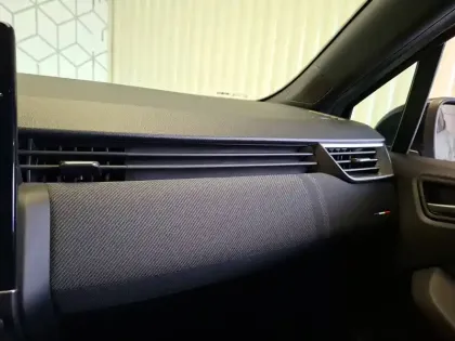 Photo 36 Renault Clio  E-Tech full hybrid 145