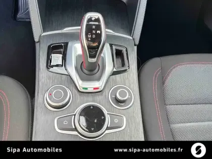 Photo 17 Alfa Romeo Stelvio  2.2 160 ch AT8