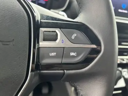 Photo 17 Peugeot 208  Hybrid 110 e-DCS6