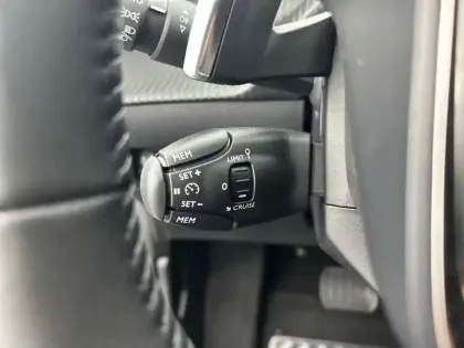 Photo 18 Peugeot 208  Hybrid 110 e-DCS6