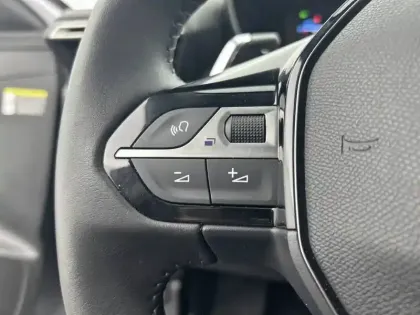 Photo 14 Peugeot 208  Hybrid 110 e-DCS6