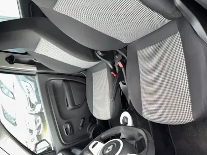 Photo 23 Renault Twingo  III Achat Intégral