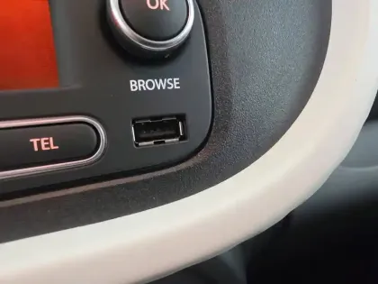 Photo 412 Renault Twingo  III Achat Intégral