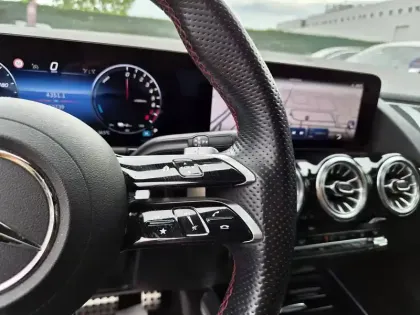 Photo 17 Mercedes GLA  250 e Hybrid EQ 8G-DCT
