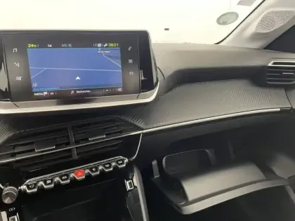 Photo 30 Peugeot 208  Electrique 50 kWh 136ch