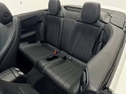 Photo 14 Mercedes Classe E  Cabriolet 200 EQBoost 9G-Tronic