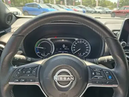 Photo 21 Nissan Juke  HYBRID 143