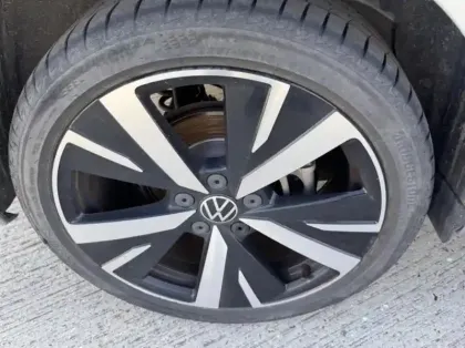Photo 9 Volkswagen Golf  1.5 eHybrid 204ch VW Edition DSG6