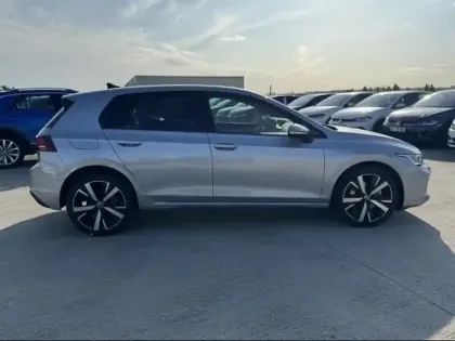 Photo 24 Volkswagen Golf  1.5 eHybrid 204ch VW Edition DSG6