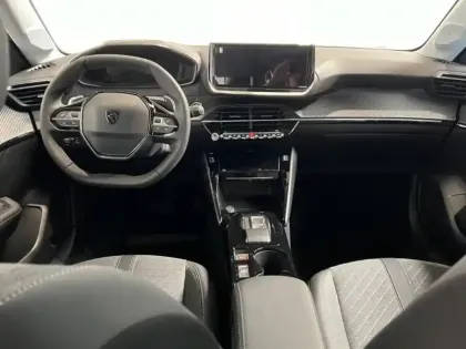 Photo 8 Peugeot 208  1.2 Hybrid 110 Allure e-DCS6 Radars Carplay