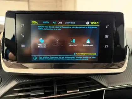 Photo 11 Peugeot 208  e- 136 Allure Pack Carplay Camera Led