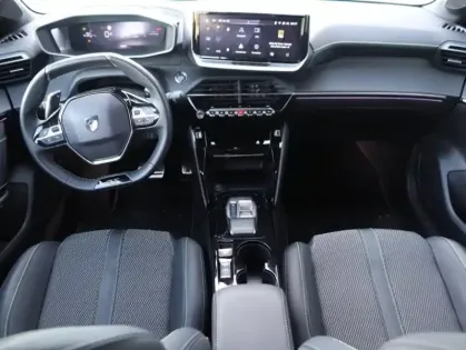 Photo 7 Peugeot 208  1.2 Hybrid 110ch GT e-DCS6