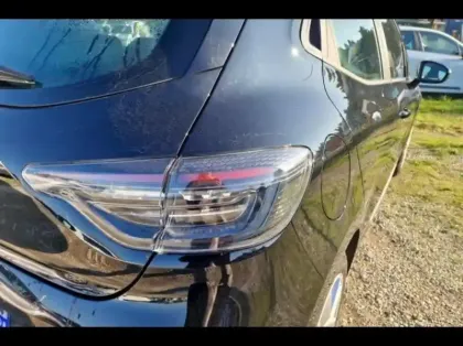 Photo 10 Renault Clio  1.5 dCi 100ch Evolution - 25
