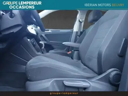 Photo 8 Volkswagen Tiguan  2.0 TDI 150ch Elegance DSG7