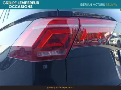 Photo 6 Volkswagen Tiguan  2.0 TDI 150ch Elegance DSG7