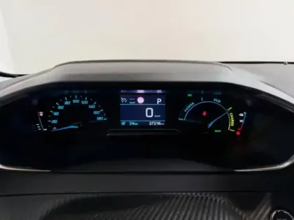 Photo 7 Peugeot 208  e- 136 Style  Carplay Led