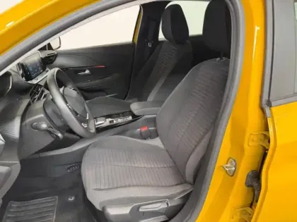 Photo 9 Peugeot 208  e- 136 Style  Carplay Led