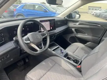 Photo 6 Volkswagen Tiguan  1.5 eHybrid 204ch VW Edition DSG6