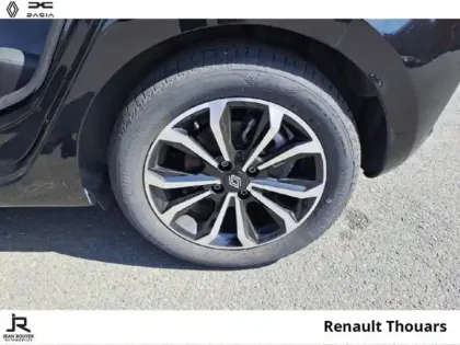 Photo 7 Renault Clio  1.6 E-Tech 145ch full hybrid Techno - 24