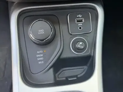 Photo 6 Jeep Compass  2.0 MultiJet II 140ch Longitude 4x4