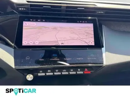 Photo 12 Peugeot 408  PHEV 180ch Allure Pack e-EAT8