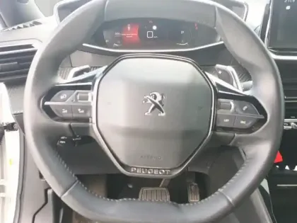 Photo 12 Peugeot 2008  1.2 PureTech 130ch S&S Allure EAT8