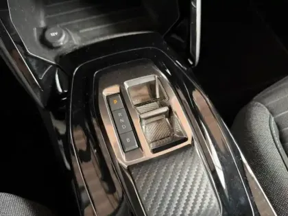Photo 14 Peugeot 2008  e- 136ch Style