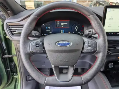 Photo 12 Ford Kuga  2.5 Duratec 180ch Hybrid FlexiFuel ST-Line Powershift