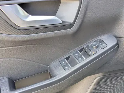 Photo 9 Ford Kuga  2.5 Duratec 180ch Hybrid FlexiFuel ST-Line Powershift