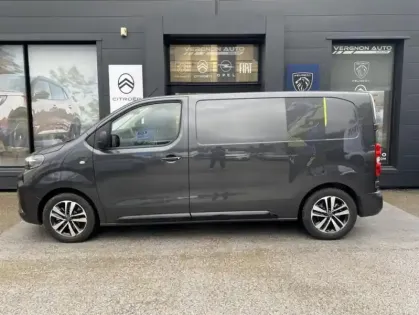 Photo 16 Peugeot Expert III M Diesel 180 ch Automatique Tech Edition