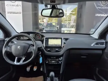 Photo 20 Peugeot 2008 1.2 Puretech 110 S&S Crossway