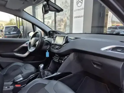 Photo 21 Peugeot 2008 1.2 Puretech 110 S&S Crossway