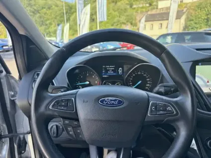 Photo 6 Ford Kuga 1.5 TDCi 120ch Stop&Start Titanium 4x2 Euro6.2