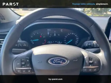 Photo 6 Ford Focus 1.0 Flexifuel mHEV 125ch Titanium Style
