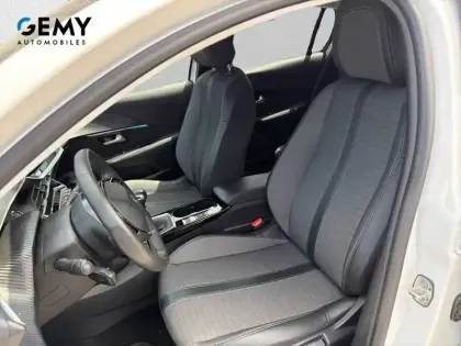 Photo 8 Peugeot 208  PureTech 100 S&S BVM6