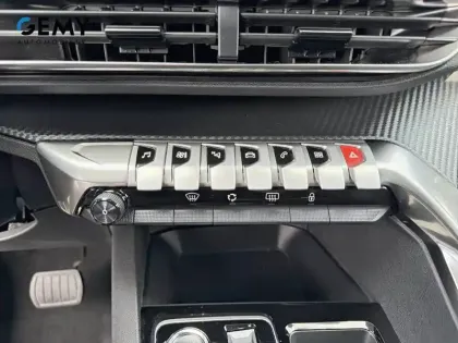 Photo 19 Peugeot 5008  Hybrid 136 e-DCS6
