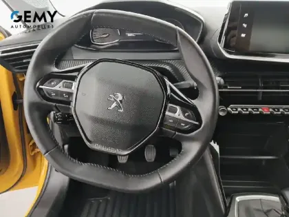 Photo 36 Peugeot 208  PureTech 100 S&S BVM6