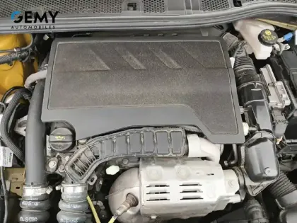 Photo 32 Peugeot 208  PureTech 100 S&S BVM6